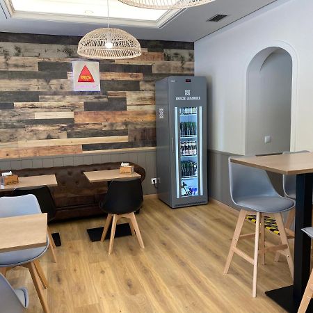 Saudade Hostal Cafeteria A Coruña Kültér fotó