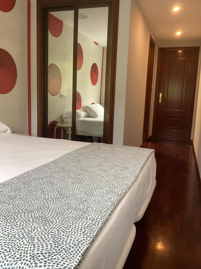 Saudade Hostal Cafeteria A Coruña Kültér fotó