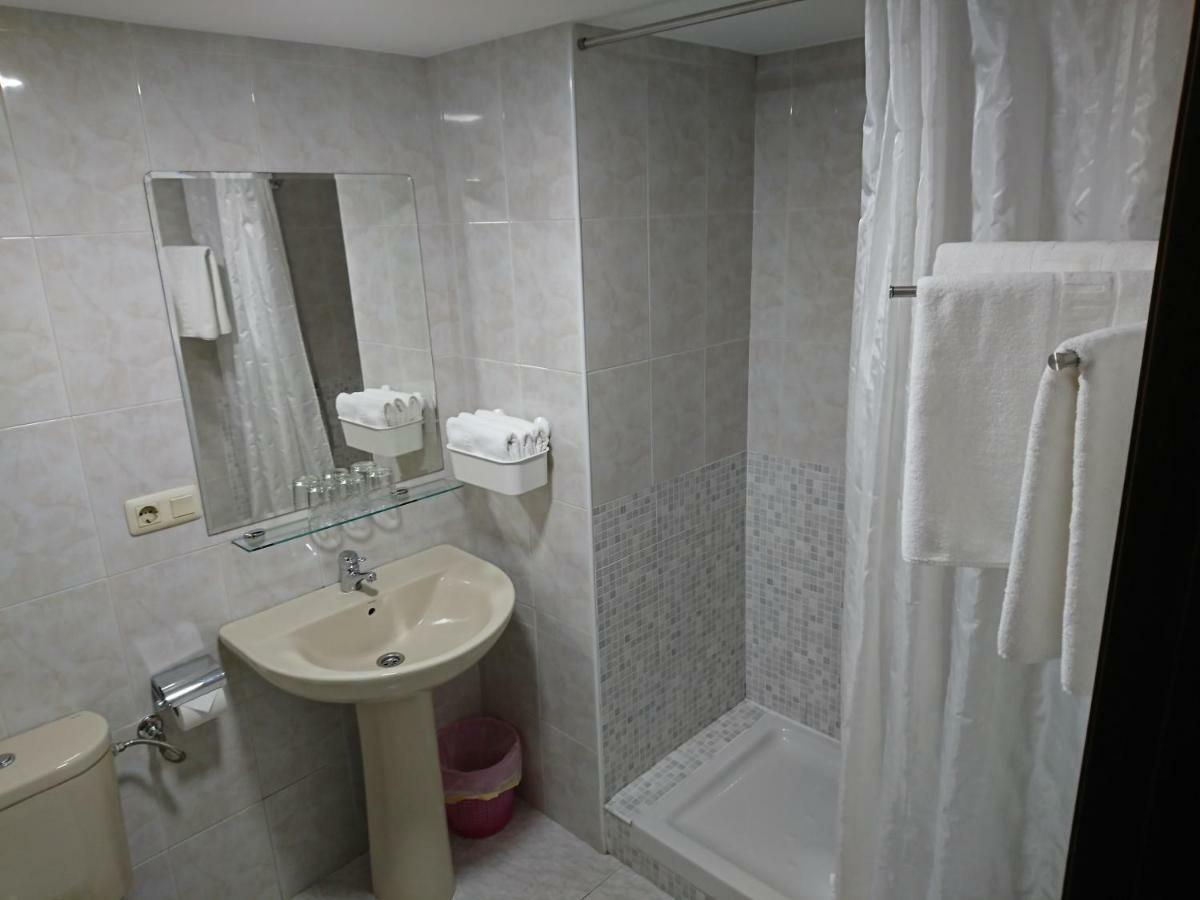 Saudade Hostal Cafeteria A Coruña Kültér fotó